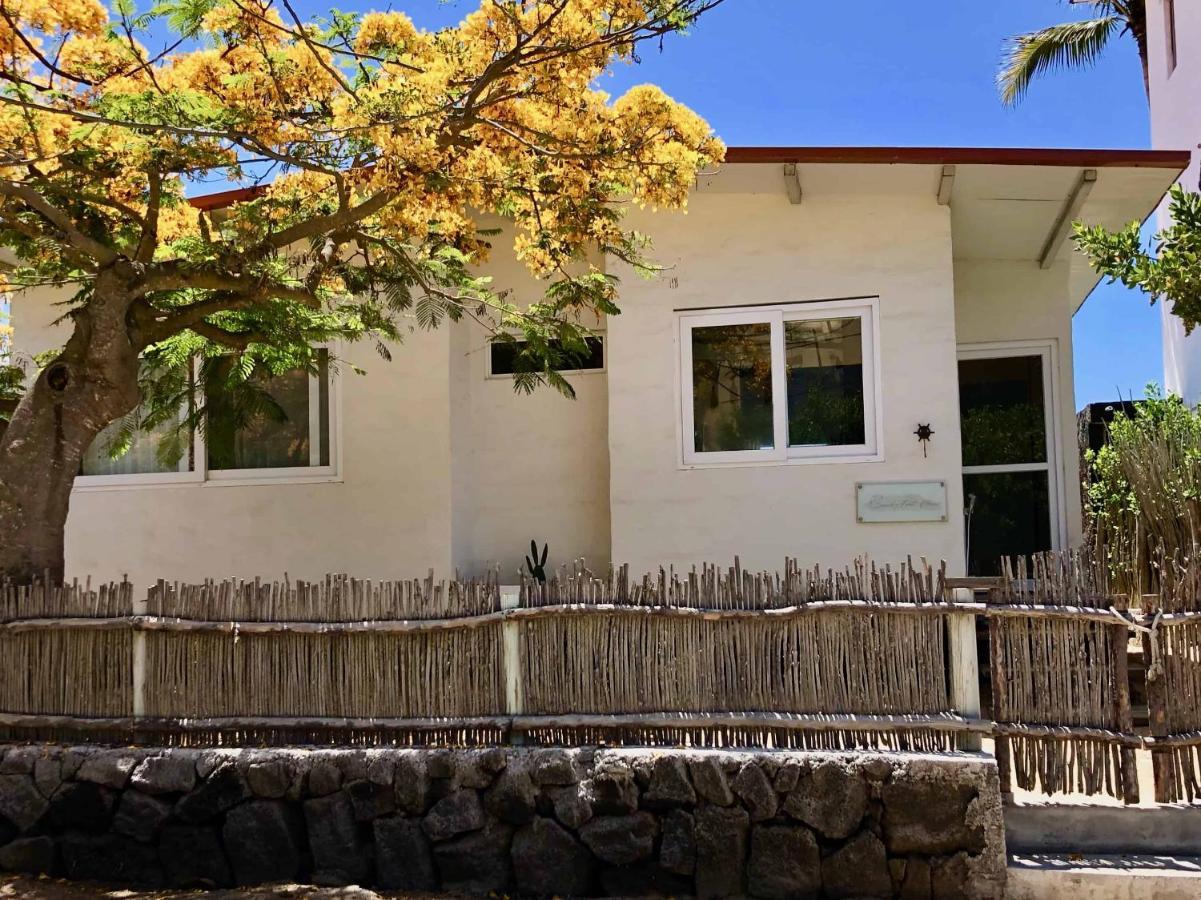 Sandy Feet House Puerto Villamil Exterior photo